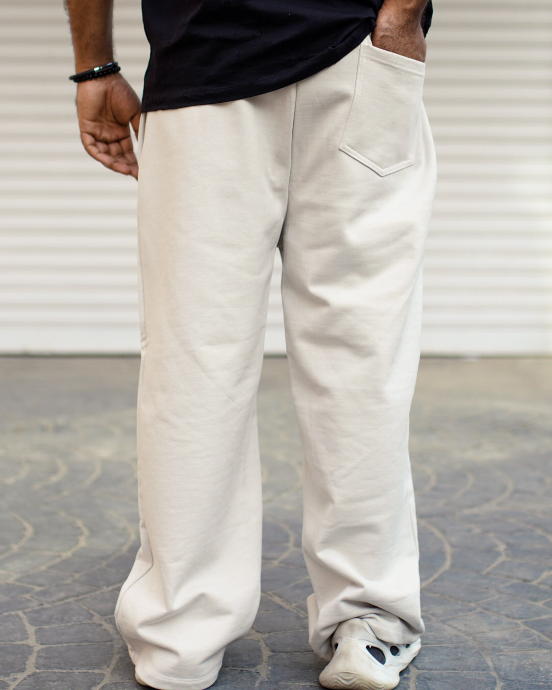 The "Clean" Choice: ROBES & CO Essential Fleece Joggers - Beige