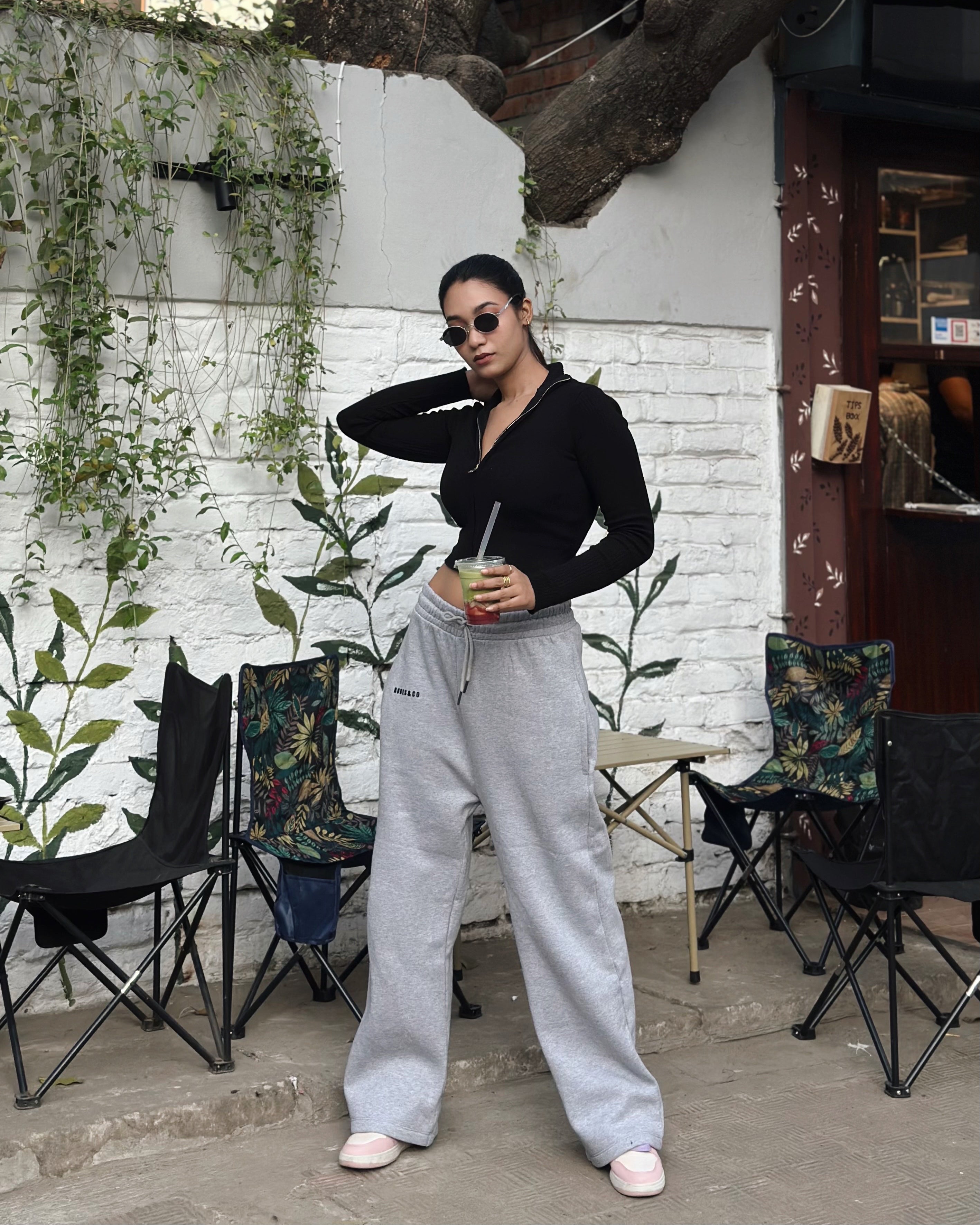 The "Clean" Choice: ROBES & CO Essential Fleece Joggers - Grey