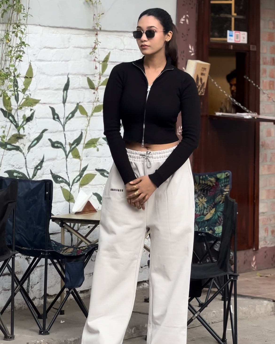 The "Clean" Choice: ROBES & CO Essential Fleece Joggers - Beige